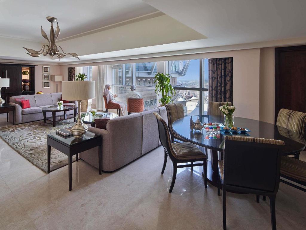 Anwar Al Madinah Movenpick